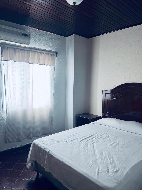 Los Guacamayos La Ceiba Exteriér fotografie